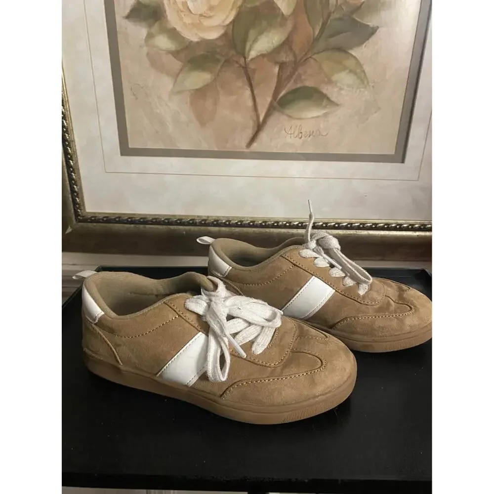 Old Navy Kids’ Tan & White Lace-Up Sneakers – Size 1